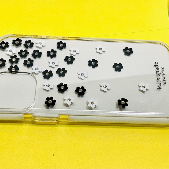 iPhone 11 Pro case ~ KATE SPADE Black and White Floral Phone Case - Picture 3 of 5